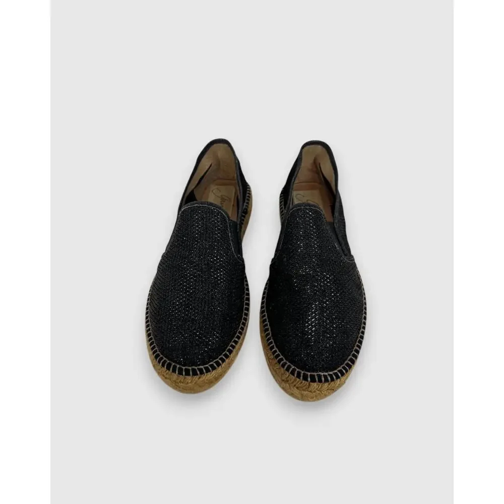 {None} size 11